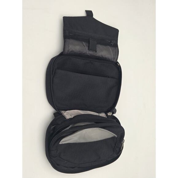 Nike Toiletry Travel Bag Black Grooming Kit Swoosh - Picture 4 of 8